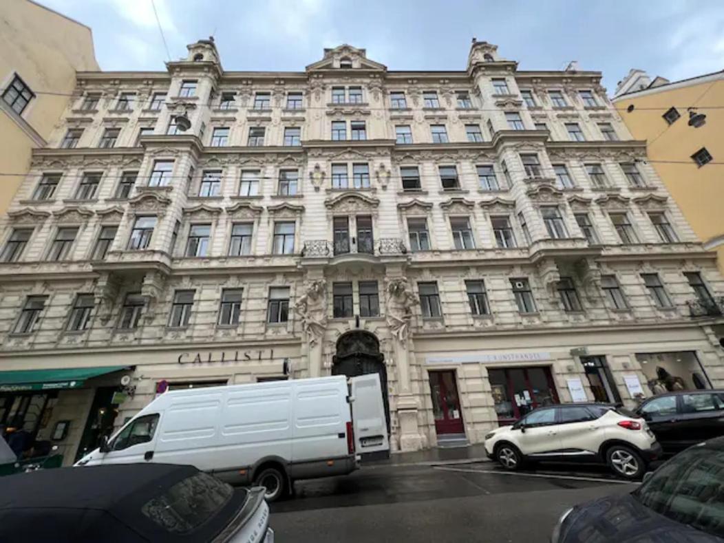 Luxurious Apartment In The Centre Of Wina Bagian luar foto