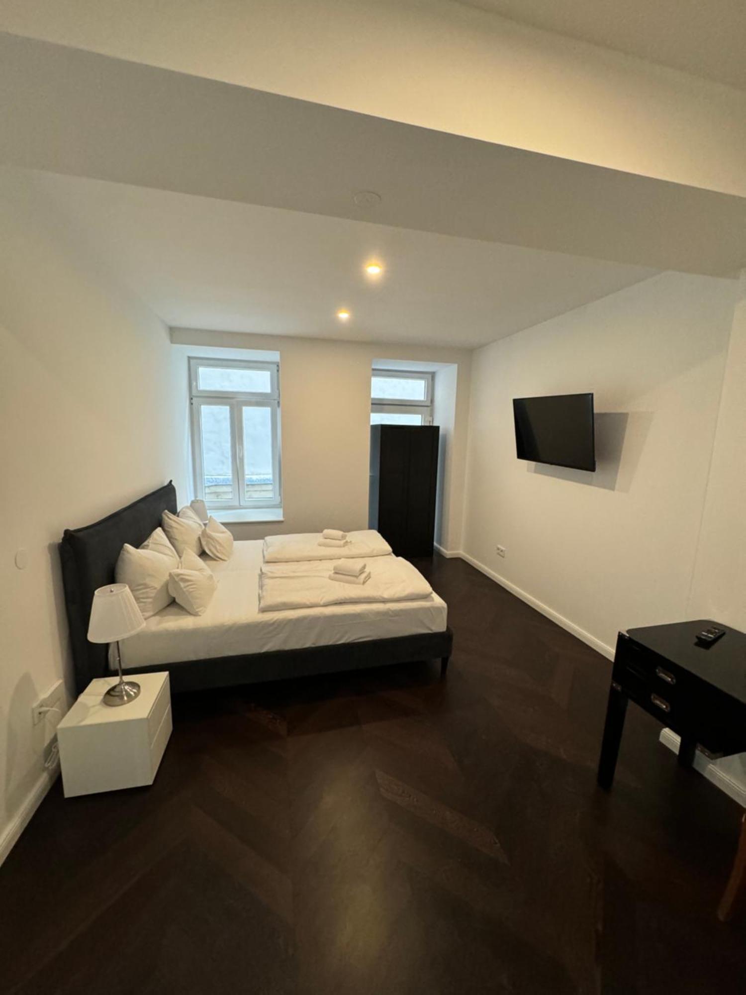 Luxurious Apartment In The Centre Of Wina Bagian luar foto
