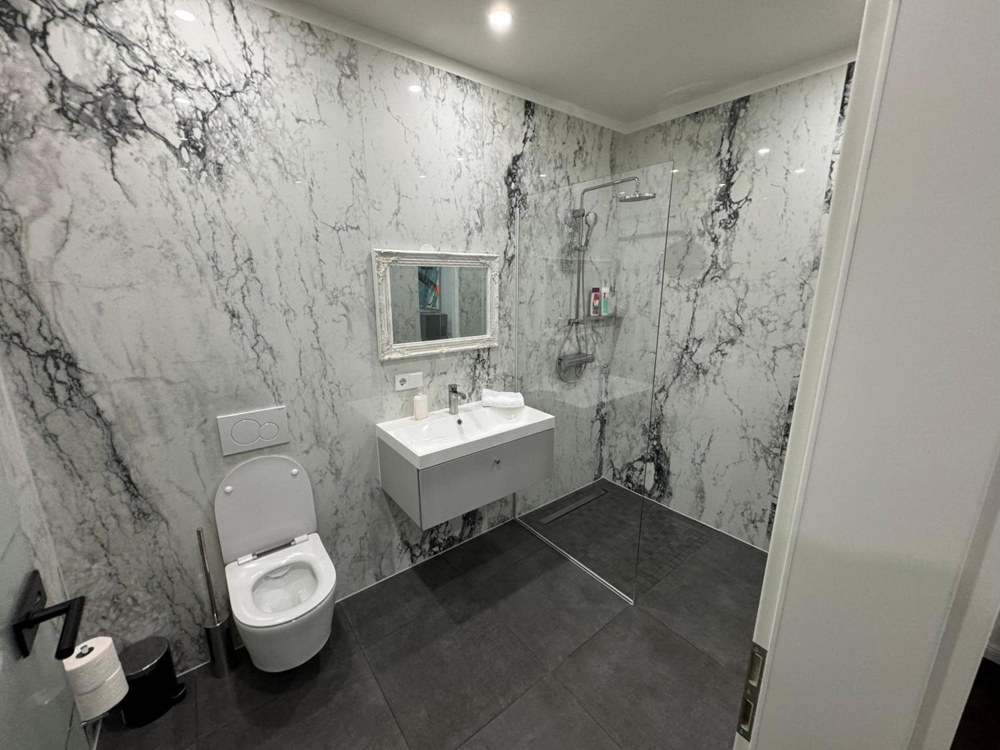 Luxurious Apartment In The Centre Of Wina Bagian luar foto
